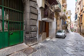 Art Apartment by Napoliapartments