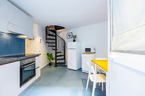 Art Apartment by Napoliapartments