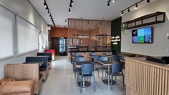Flat & Hotel Executive