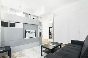 Acquileia - Stylish Loft Steps From Corso Magenta