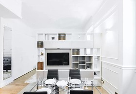 Acquileia - Stylish Loft Steps From Corso Magenta
