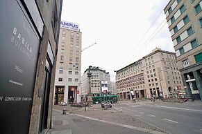 Corso Venezia - Elegant 1 BR apt With Shared Rooftop Terrace in the He
