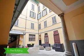 Corso Venezia - Elegant 1 BR apt With Shared Rooftop Terrace in the He