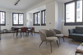 Central Tower S Babila - Elegant 2bdr With Rooftop Terrace