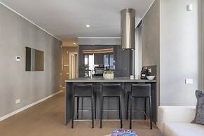 Central Tower S Babila - Elegant 2bdr With Rooftop Terrace