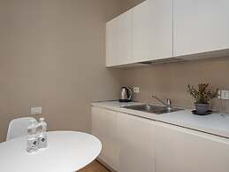 Freguglia G - Large Studio Suite Close to Duomo