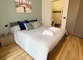 Candiani Building - Bright Spacious 1 BR w Balcony in Bovisa