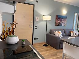 Candiani Building - Bright Spacious 1 BR w Balcony in Bovisa
