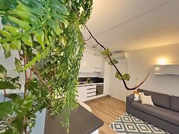 Candiani Building - Bright Spacious 1 BR w Balcony in Bovisa