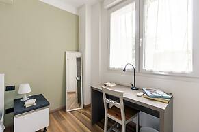 Candiani Building - Elegant 2-level Apartment With 3 Bedrooms