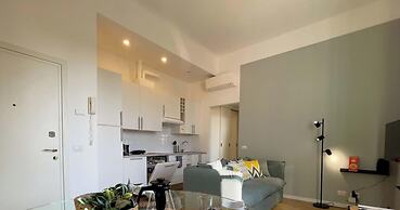 Solferino - Elegant 1bdr in Historical Building in Brera