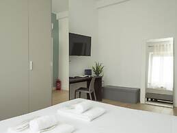 Spinoza - Modern 1 br With Balcony Steps From Piola