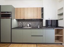 Varanini - Modern 1 bdr Apartment Loreto Area