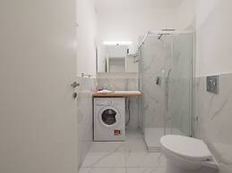 Varanini - Modern 1 bdr Apartment Loreto Area