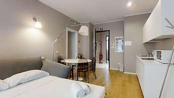Freguglia E - Modern Cozy 1 BR Steps From Duomo