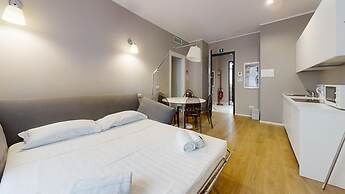 Freguglia E - Modern Cozy 1 BR Steps From Duomo