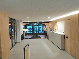 Apartamentos Midi 3000