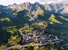 Apartamentos Midi 3000