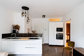Frizzcaf Loft by Wonderful Italy