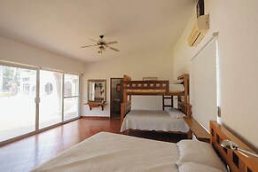 Casa Amplia con Alberca  Yautepec 4 rec.