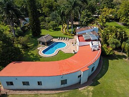 Casa Amplia con Alberca  Yautepec 4 rec.