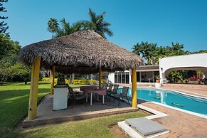 Casa Amplia con Alberca  Yautepec 4 rec.