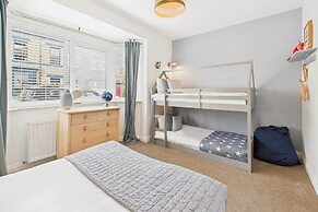 Host Stay Surf Jewel