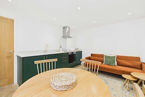 Host Stay Bracken Cottage