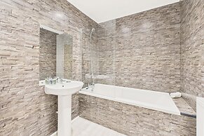 Host Stay Drummond Suite