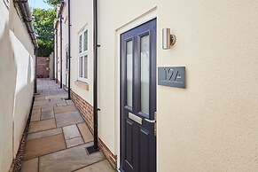 Host Stay Cringle Cottage