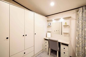 Host Stay Sunbird Lodge