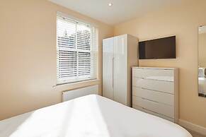 Host Stay Ross View Second Floor Apartment