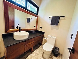 Jungle  Studio Balcony & Hammock S19