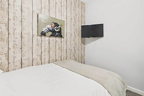 Host Stay Crosby House