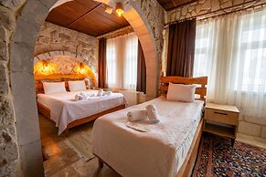 Crazy Horse Hotel