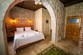 Crazy Horse Hotel