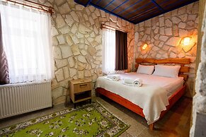 Crazy Horse Hotel