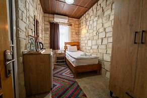 Crazy Horse Hotel