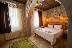 Crazy Horse Hotel