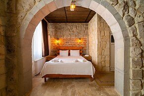 Crazy Horse Hotel