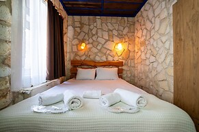Crazy Horse Hotel