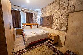 Crazy Horse Hotel