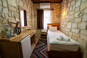 Crazy Horse Hotel