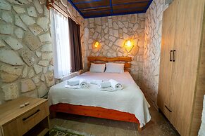 Crazy Horse Hotel