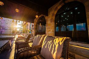 Crazy Horse Hotel
