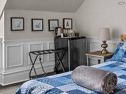 Red George Inn and Suites