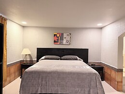Hotel Mirage Express