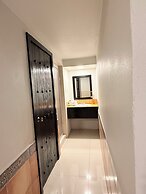 Hotel Mirage Express