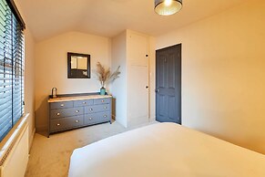 Host Stay Daisy Cottage