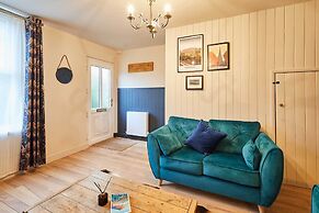 Host Stay Daisy Cottage